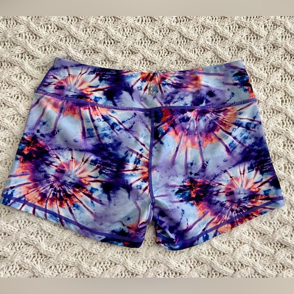 Born Primitive Double Take Booty Shorts Tie Dye Medium - Picture 2 of 3